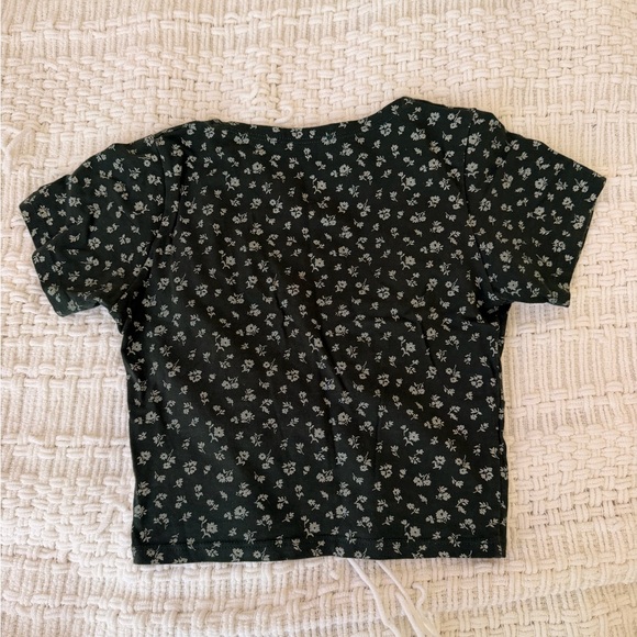 Brandy Melville Forest Green Floral Wrap-Style Crop Top - Picture 2 of 3